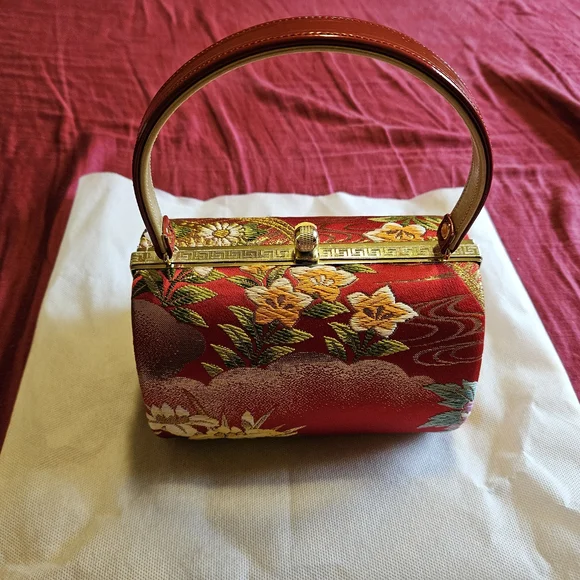 Red Floral Structured Top-Handle Women's Bag - Picture 2 of 3